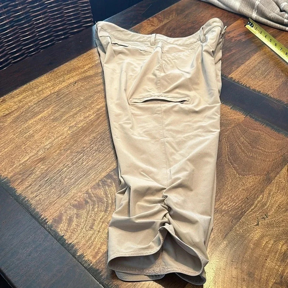 Eddie Bauer crop/capri pants size 10. Ruched side leg detail. - Picture 3 of 8